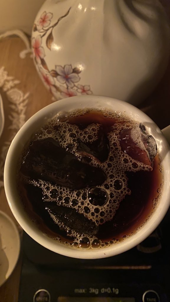 ثلاثة tweet media