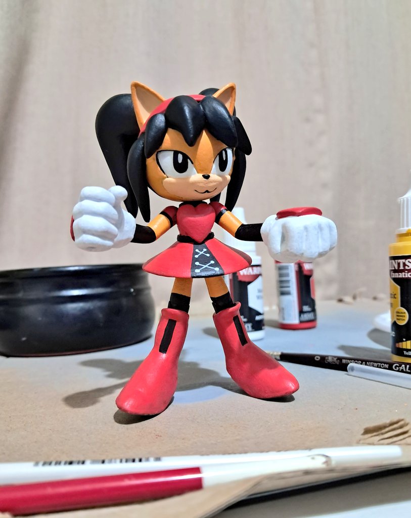 Retro Lass tweet media