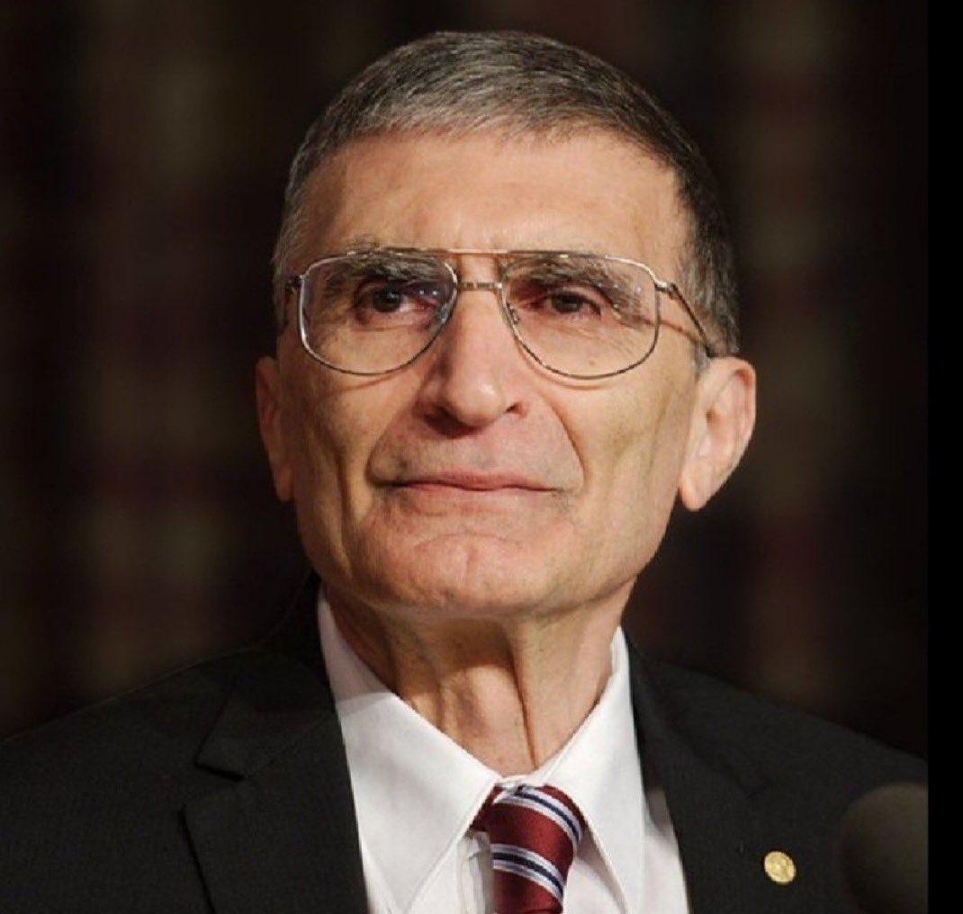 AykiriTRs4's tweet photo. Türk Ulusunun en büyük yanlışı, Arap Kültürünü din zannetmesidir".
Prof. Dr. Aziz Sancar https://t.co/KOahgnMo29