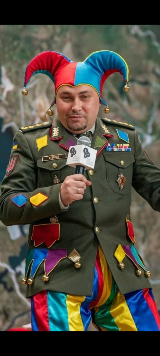 Массад жодного разу не проводив прес конференцій та 30-40 фотографувань в день. Жодного разу вони не казали що мають агентів а близькому колі аятоли та не розказували побрехеньки про його імпотенцію та геморой.
Вони просто за годину обнулити всю верхівку.
Прапор не встановлювали.