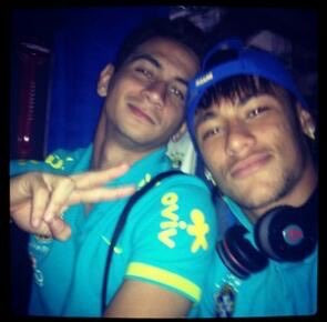 consigo ter raiva de ninguém por mais de 1 semana, especialista em ser muito compreensivo e empático