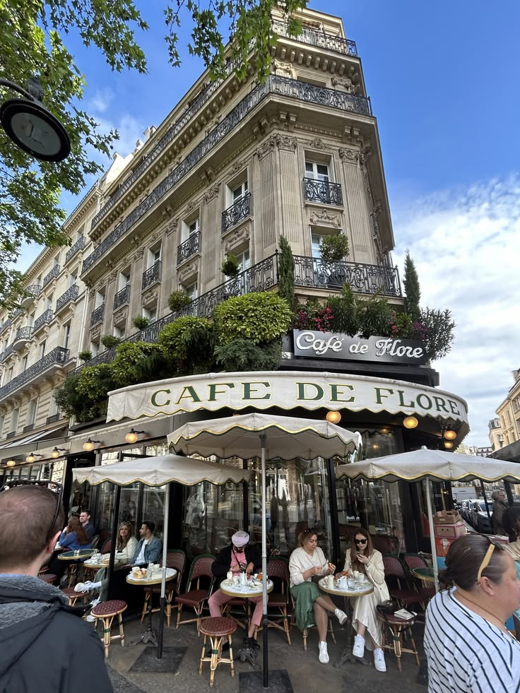 francesafetytra's tweet photo. I could sit here forever ☕️ https://t.co/h5rqYF3Isr