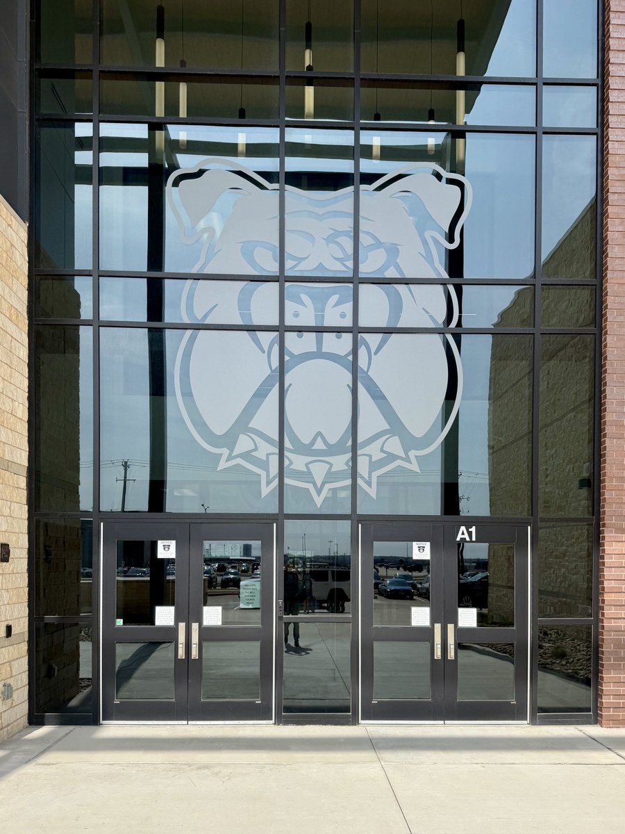 Waterboy_Miles's tweet image. A few years ago we transformed the new campus at @RWilkinsonMS in @friscoisd.

Now @waterboy_tx is back for round two.

That callback means everything. 💪

#WaterboyGraphics #WeBrandBig #WhenCultureMatters