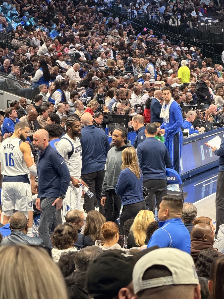 ✭ 🤘🏽 tweet media