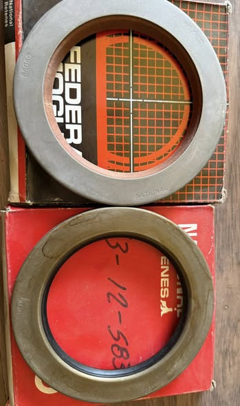 CENTRAMECIN's tweet photo. Oferta del mes de Marzo.  Reten para camion 55060 y/o 455060 en cuero o hule marca National a 70 pesos c/u.  Compra minima 20 pzas. https://t.co/QHWYHheelS