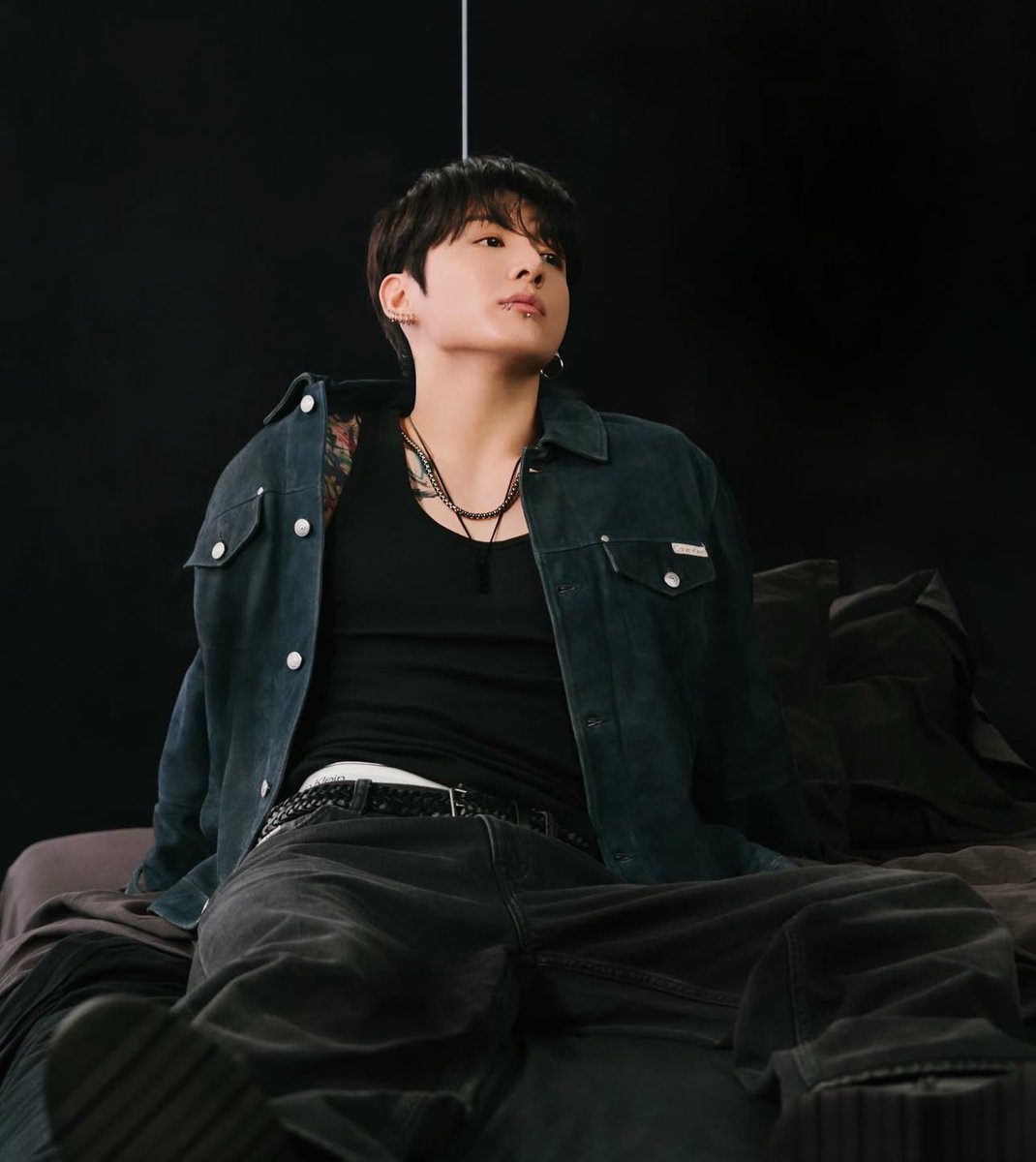 btschartsxdaily's tweet photo. New Photos of #Jungkook x Calvin Klein via Instagram !

https://t.co/LFK8gskJxl
#JungkookxCalvinKlein https://t.co/dFbZavi5ab