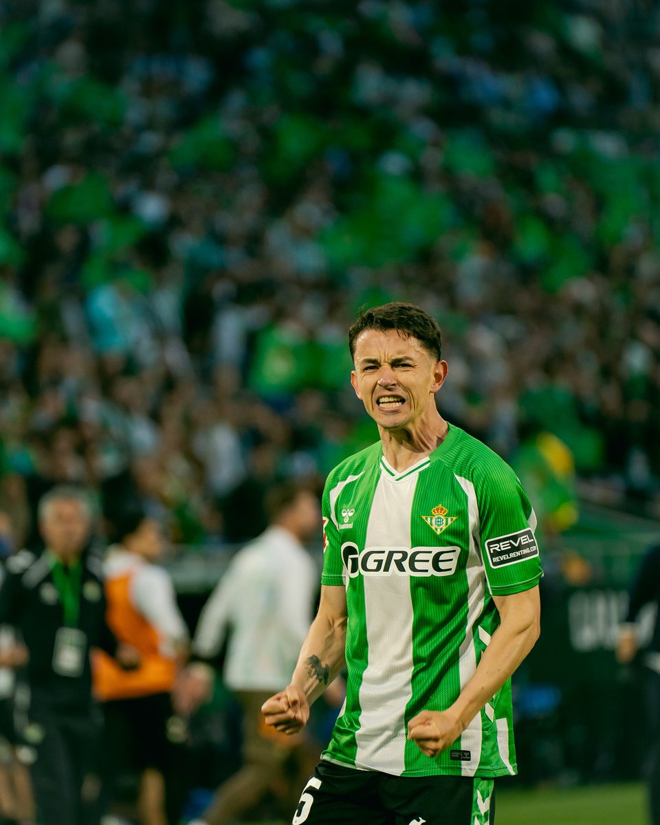 Ya llevo el tiempo suficiente aquí como para entender lo que significa el derbi para la afición y el equipo, por eso sé que lo de ayer dolió y más por cómo se nos escapó.
Por otro lado, mi primer gol con la camiseta de las trece barras y en un derbi será un momento que quedará