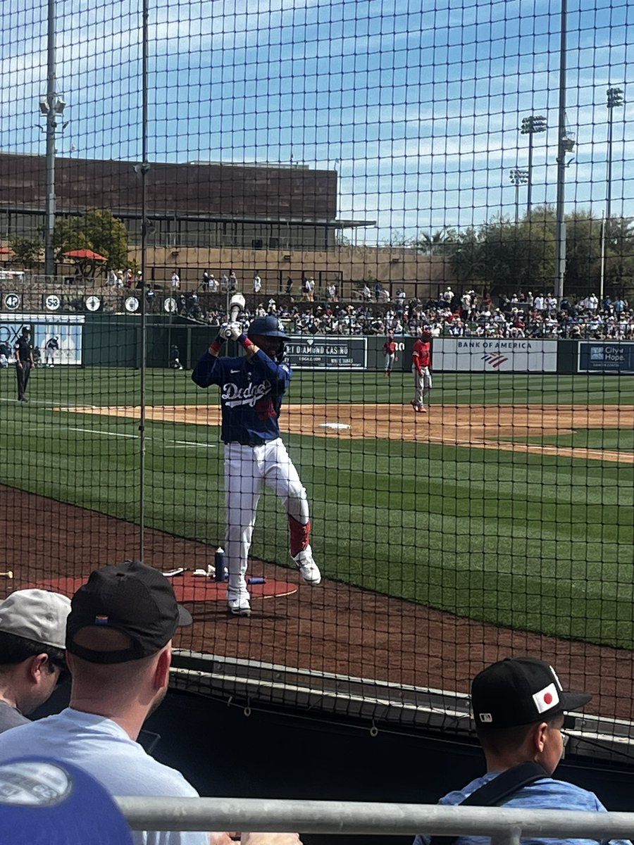 Roen Elbert tweet media