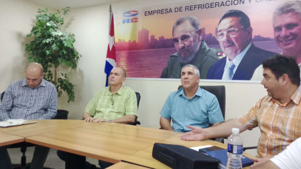 blanco_yan72's tweet photo. Vice primer Ministro encuentro para el desarrollo municipal en La Lisa. #VamosPorMas https://t.co/NhUfSLqP2a