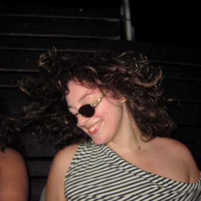 julvrheen's tweet photo. #NewProfilePic Leyka got the best shot of me dancing the night away &amp; im obsessed  <333 https://t.co/uqx85b2rYB