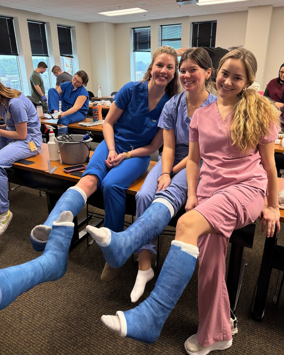 SouthU's tweet image. 🩹 Wrapped Up in Learning at #SouthUniversity, Richmond! 🩺 🦴 

PA Cohort 9 recently took part in an interactive casting &amp;amp; splinting lab, practicing proper technique and transforming classroom knowledge into confident, #HandsOnLearning skills!

More - bit.ly/4cXYRVL
