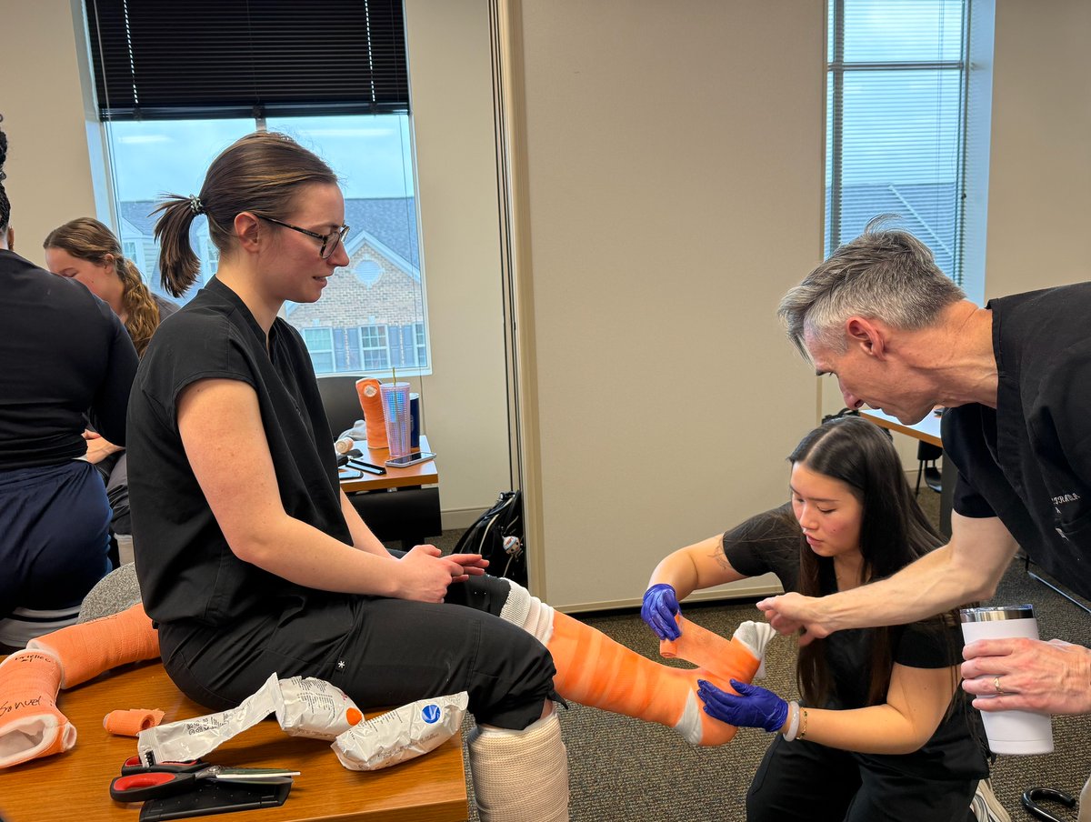 SouthU's tweet image. 🩹 Wrapped Up in Learning at #SouthUniversity, Richmond! 🩺 🦴 

PA Cohort 9 recently took part in an interactive casting &amp;amp; splinting lab, practicing proper technique and transforming classroom knowledge into confident, #HandsOnLearning skills!

More - bit.ly/4cXYRVL