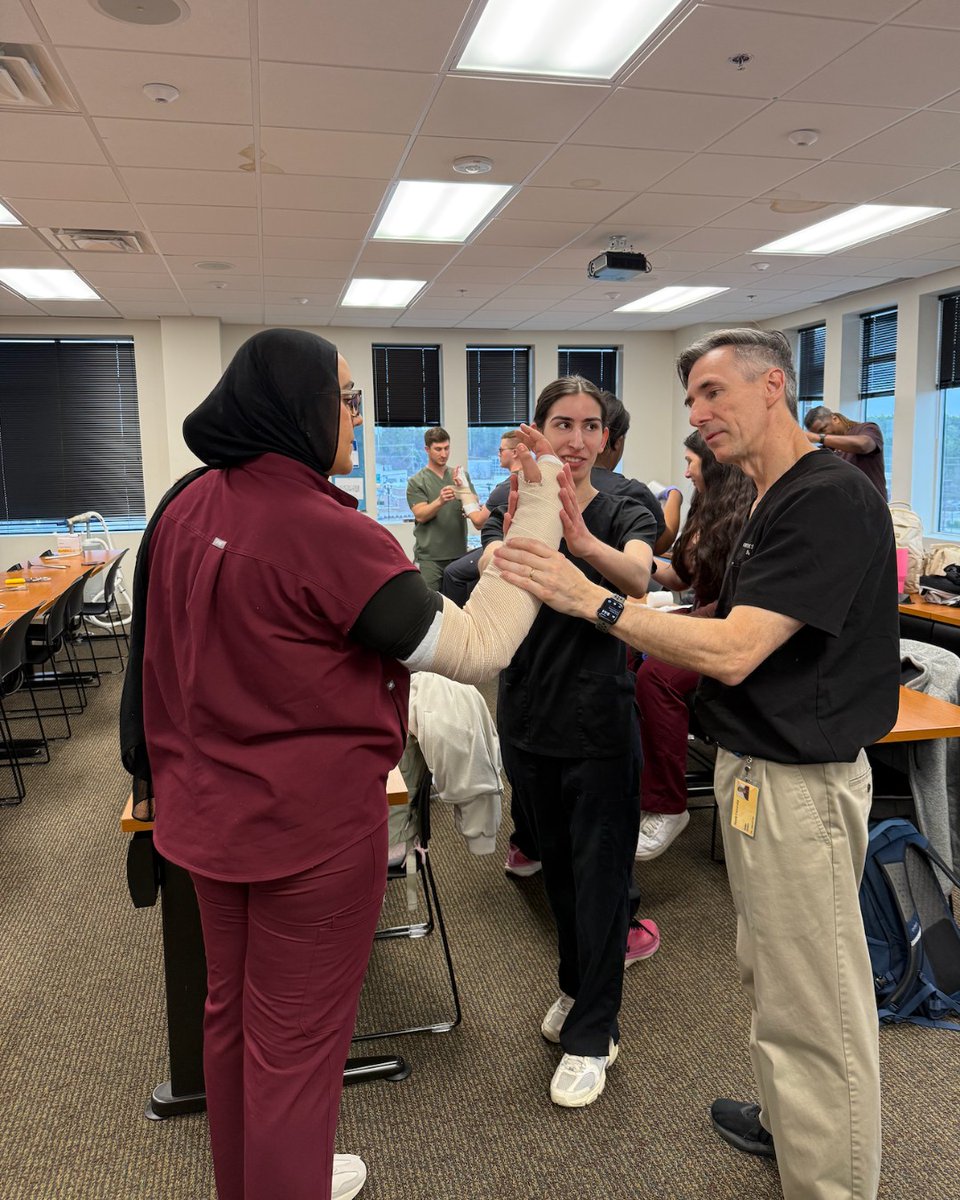 SouthU's tweet image. 🩹 Wrapped Up in Learning at #SouthUniversity, Richmond! 🩺 🦴 

PA Cohort 9 recently took part in an interactive casting &amp;amp; splinting lab, practicing proper technique and transforming classroom knowledge into confident, #HandsOnLearning skills!

More - bit.ly/4cXYRVL