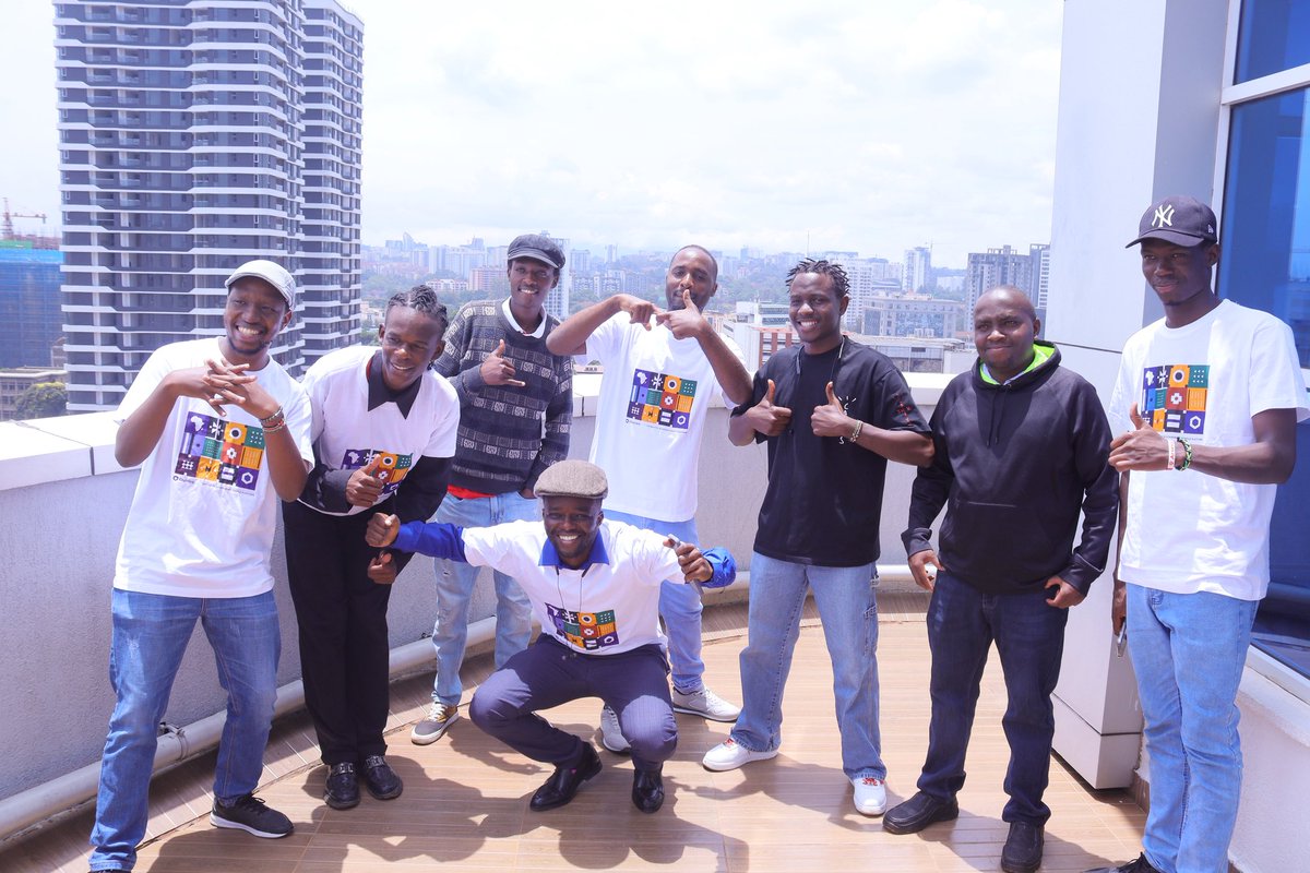 ahimbis07260494's tweet photo. Where builders meet and ideas connect #ChainlinkMeetups 🔗🌍
Networking, sharing ideas, and collaborating around Web3 and The Chainlink platform https://t.co/hZm1MOpEsh