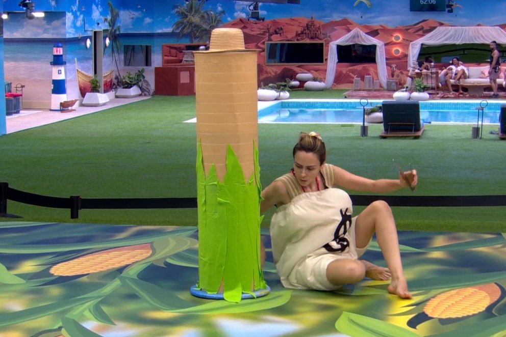 não durou meia hora kkkkkkkk e ja acabou

oh putaria esse bbb