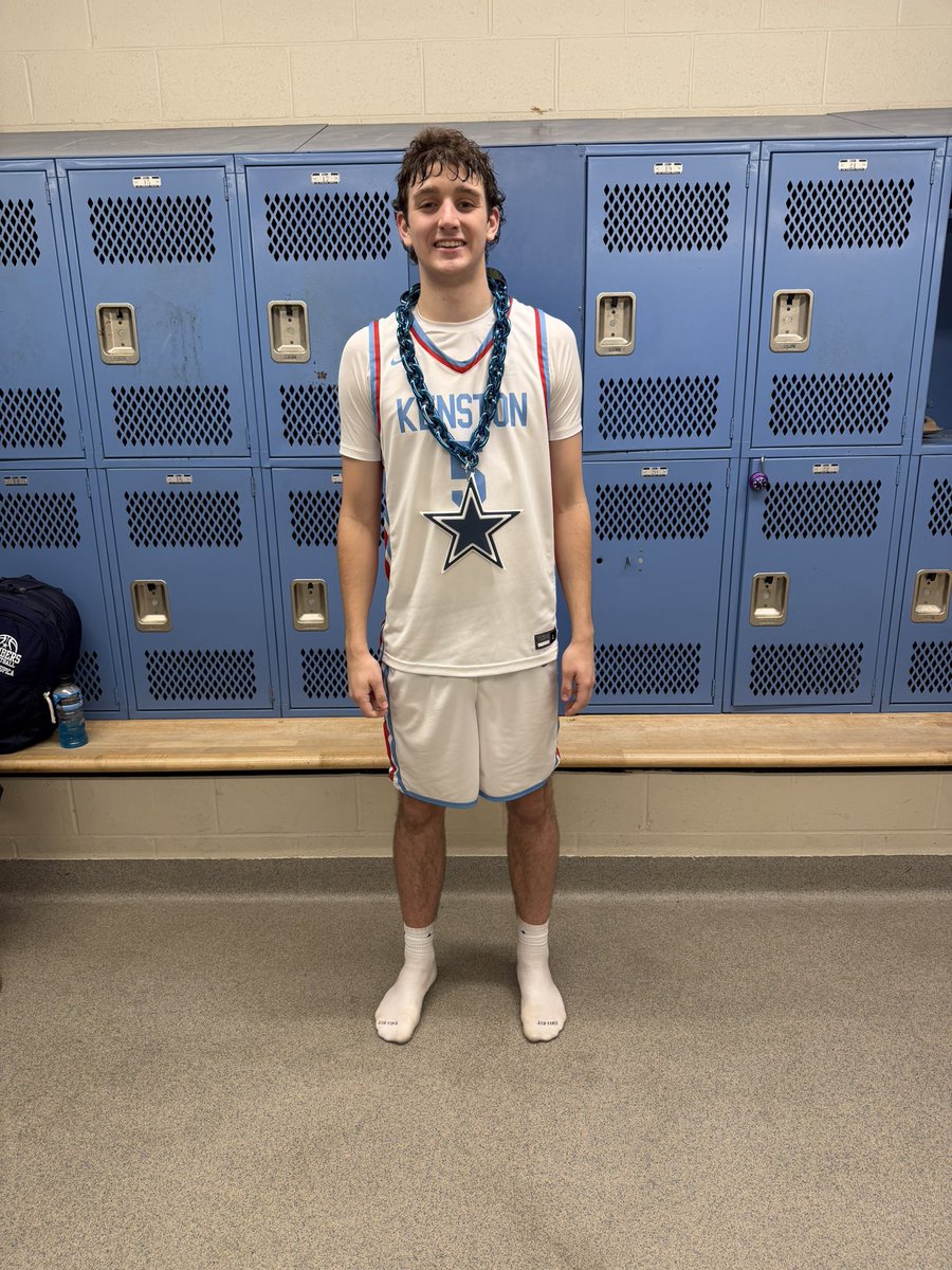 BoyKenstonbball's tweet photo. Our 20th Bomber of the game goes to Junior Hunter Yates! Hunter had 8 points, 6 rebounds, 10 assists, 1 steal and 2 deflections in a sectional final win! Great job Hunter! https://t.co/EefKlOptFH