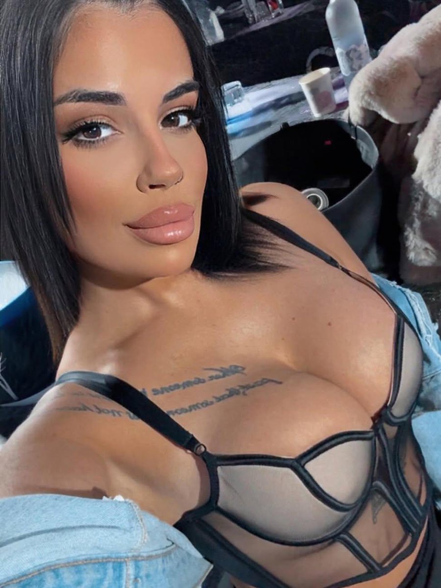 Sexy insta girl 🔥🔥🔥🔥
