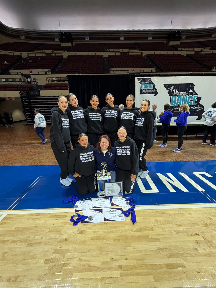 DuchesneHS's tweet photo. Big weekend at the Missouri State Dance Team Championships in KC! 💎💎💎

🏆 Mix: 2nd Place
🏆 Pom: 6th Place
💙 Division 1 Community Service Award: Recognized for our work in the community &amp; our new Philanthropic Officer, Maeve McCune!

So proud of this squad!

#PioneerProud https://t.co/INdZcTVFv3