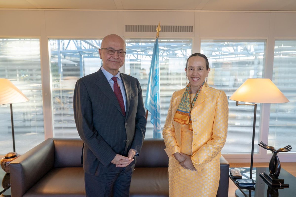 MisionMexOI's tweet image. La Emb @FranciscaE_ME sostuvo un encuentro con el Alto Comisionado @BarhamSalih, conversaron sobre el trabajo de #UNHCR en 🇲🇽, la importancia del fortalecimiento de la coordinación entre agencias, y de mantener un diálogo con los Estados en materia de gobernanza y presupuesto.