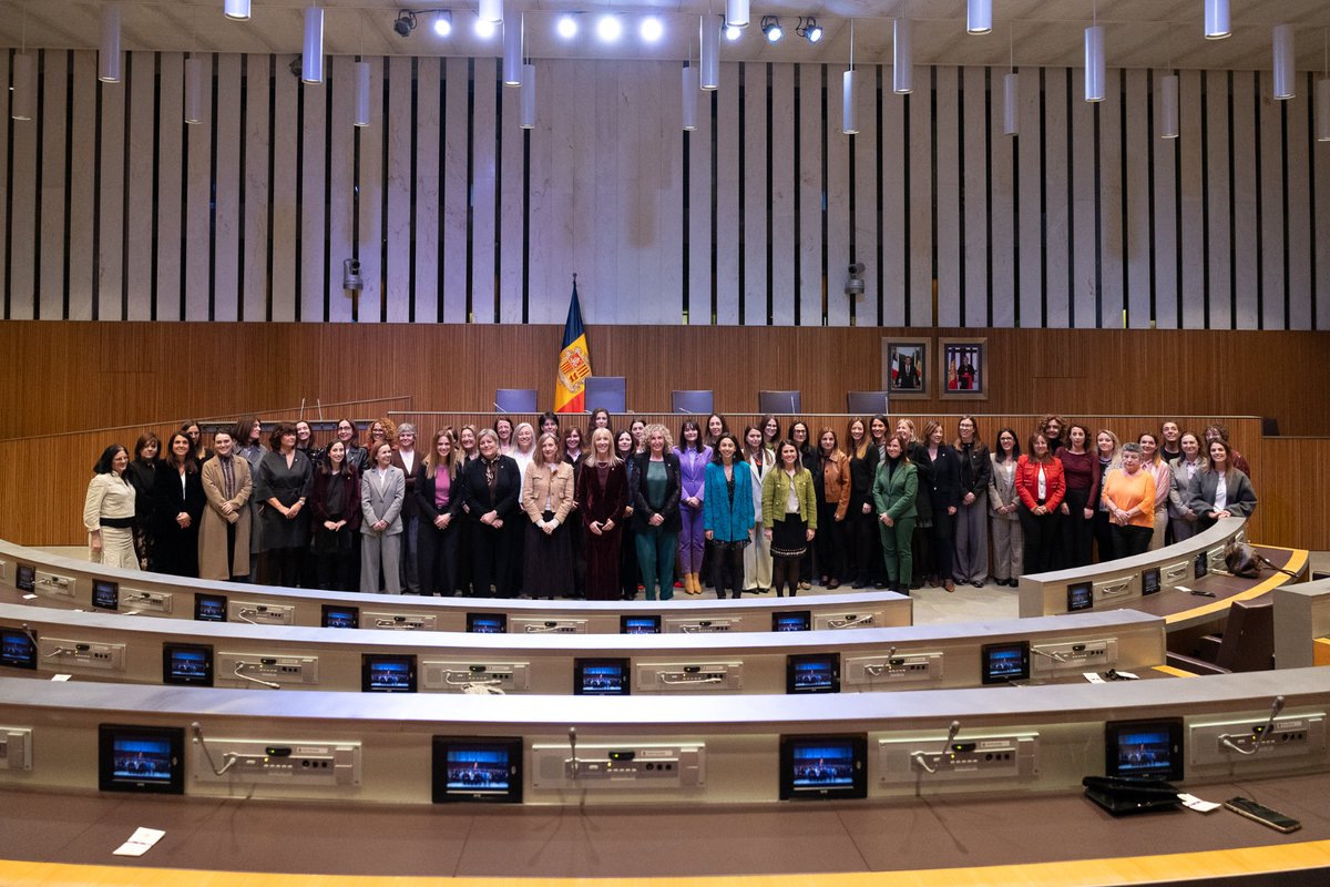 CiutadansCompromesos tweet media