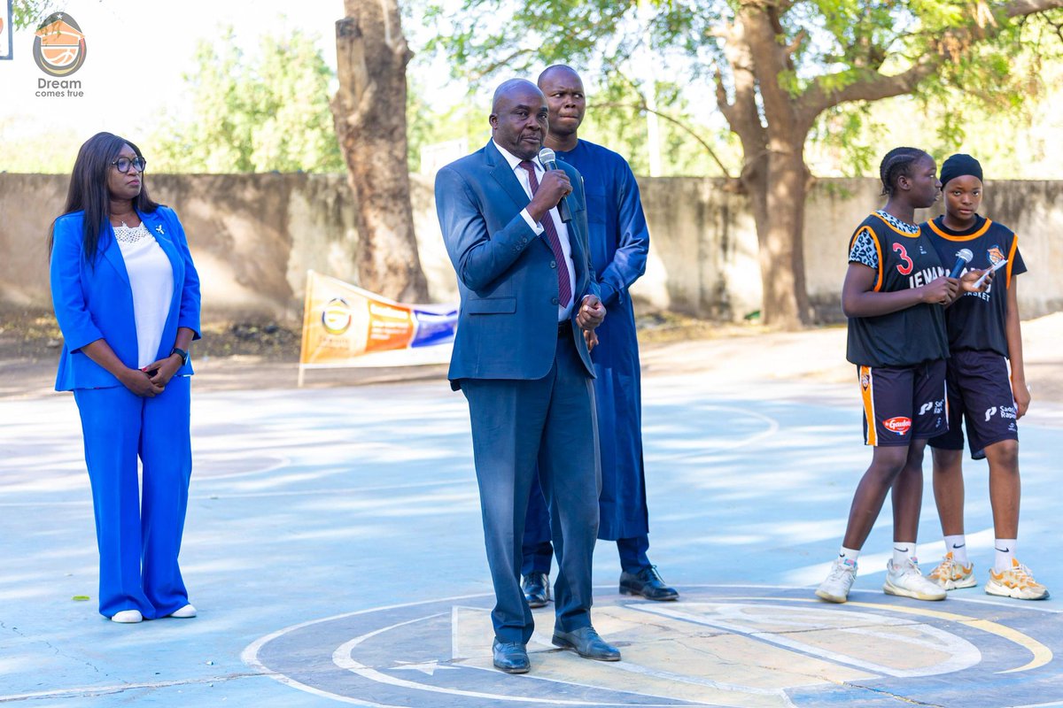 dreamsIsReal_Td's tweet photo. 𝗗𝗖𝗧 𝗪𝗢𝗠𝗘𝗡 𝗪𝗘𝗘𝗞
Le coup d’envoi de la DCT Women Week 2026 a été lancé cet après-midi par madame  Toudjoum Noellie en présence du Vice President de la Fédération et du directeur technique National à travers un match réunissant les centres Bourgeon ,Abb , Walia et DCT. https://t.co/iqeecwsHCt