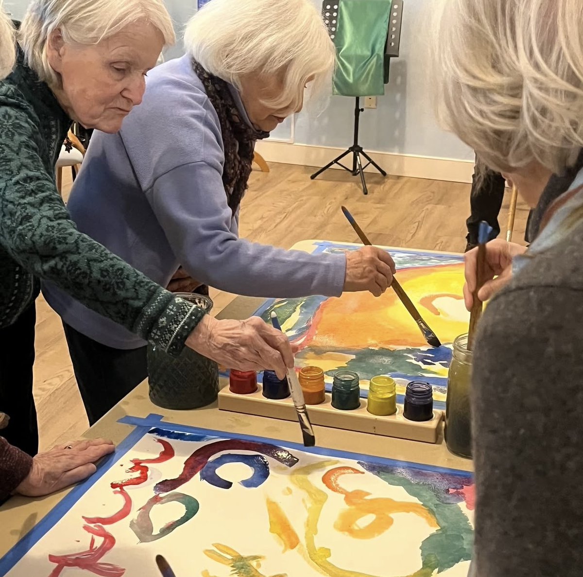 CHFoundationNA's tweet image. We love seeing our communities gather. Recently, the Camphill Ghent community came together to create a beautiful piece of community artwork, an afternoon filled with creativity, togetherness, and reflection.

#CamphillCommunity #CommunityArt #SharedCreativity