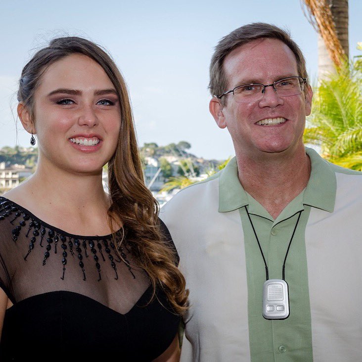 NeveRossa tweet media