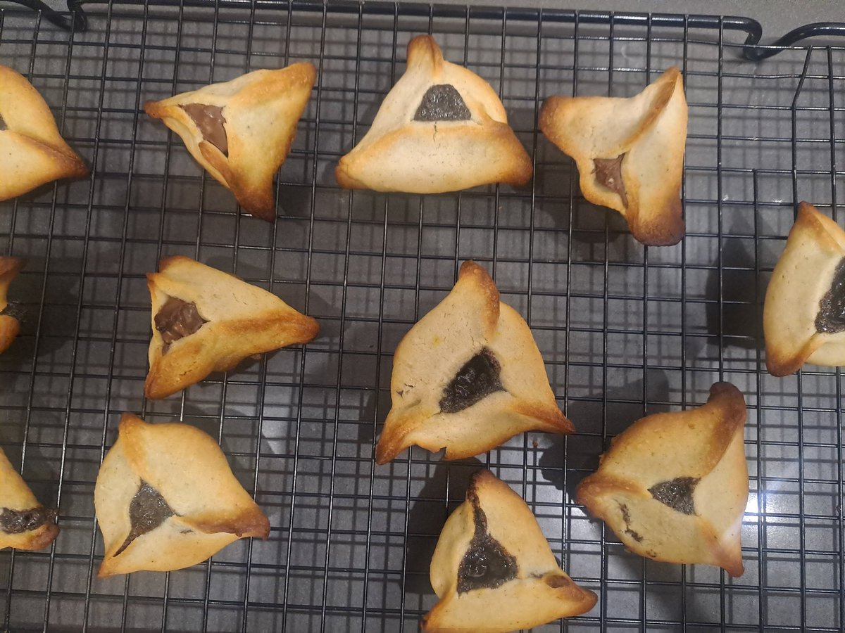 The Duck tweet media