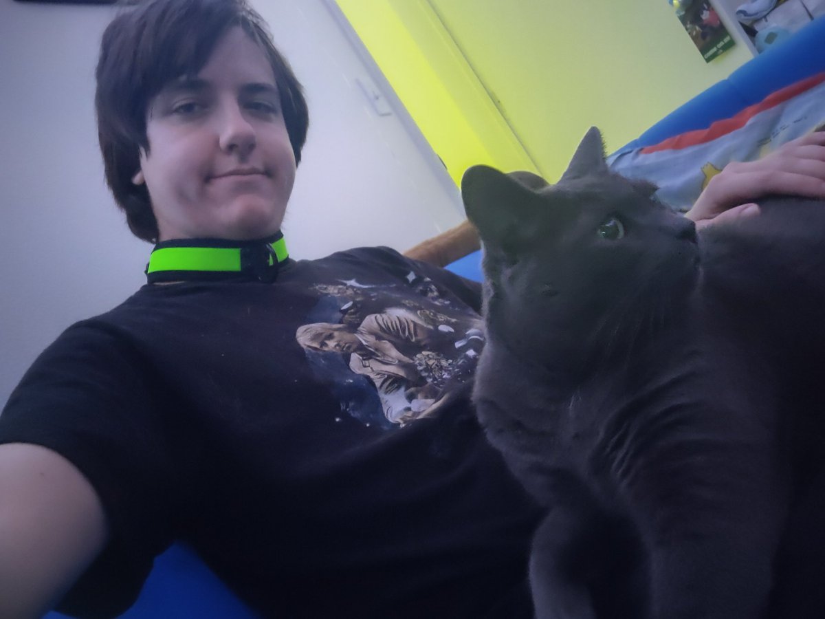 Khoufu Khorushu tweet media