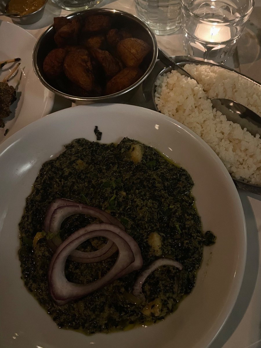 Jelanidu237's tweet photo. Branchez Vous le restau Waly Fay 😍😍😍 (Soya, Ndolè, Riz, Plantain) 🇨🇲 https://t.co/PFyBl6BZs7