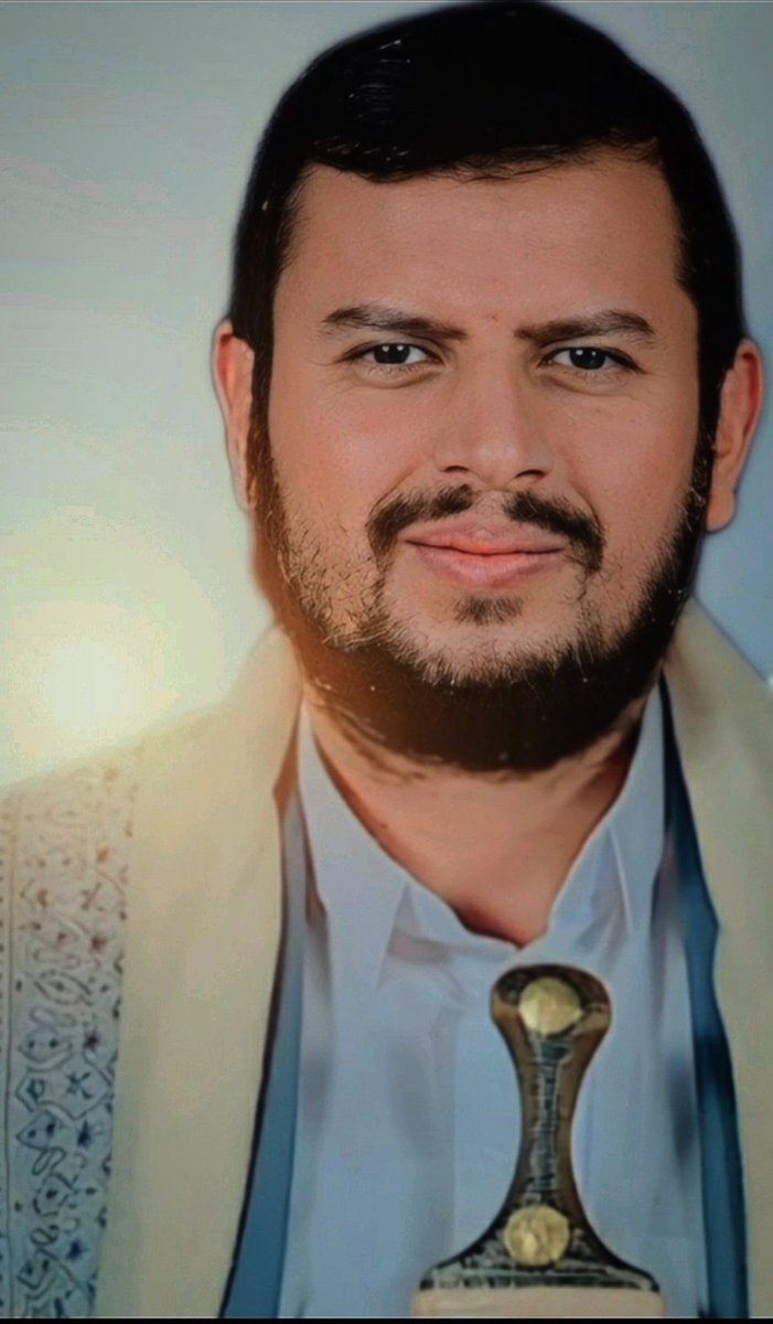 أنت الأمل المتبقي لكل المظلومين على وجه الارض

نسأل الله أن يحرسك بعينه التي لا تنام