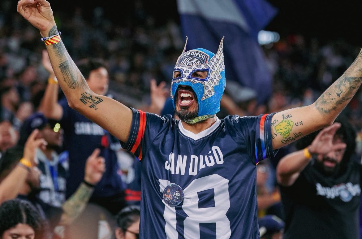 cam_pellegrino's tweet image. MLS Attendance 2/28-3/1:

1 #VWFC 24,533
2 #OrlandoCity 24,453
3 #SDFC 21,969
4 #CF97 20,872
5 #HoldItDown 20,853
6 #AustinFC 20,738
7 #RSL 20,660
8 #LAGalaxy 20,205
9 #MNUFC 19,609
10 #SportingKC 18,522
11 #DOOP 18,513
12 #Quakes74 16,159
13 #Rapids96 16,113
14 #RBNY 15,087