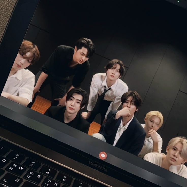 𝜗ৎ 𝗷𝗮𝘆 🦋 | EN-⁷ & vai ver o enha tweet media