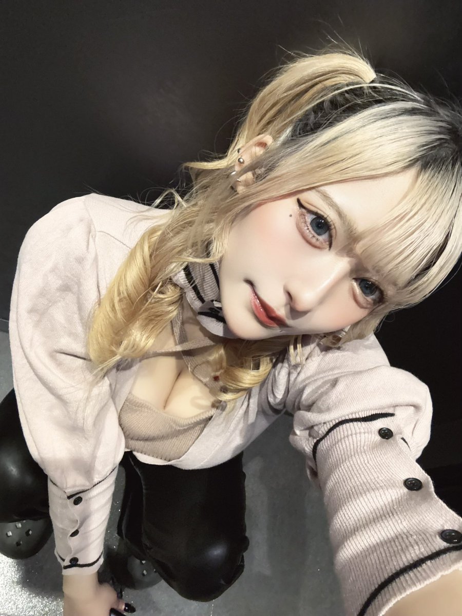 03764120mfmr's tweet photo. おはようございます
sye good night
魔法はまだ解けない
#MoreOneNight
#リトちゃんはじめます https://t.co/yzRxWrwc05