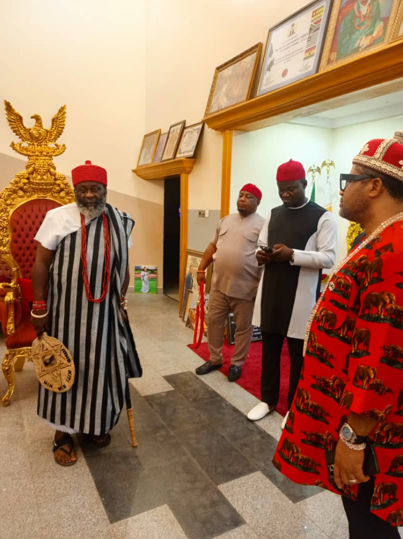 HrmAmb's tweet photo. HRM Igwe Kingsley Okeke (Ogboha II), of Ogwu Ancient Kingdom, paid a courtesy visit to Eze Dr. C. J. Ihenetu, the Eze Ndigbo Ghana.
During the visit, HRM commended Eze Ihenetu for his remarkable efforts in promoting Igbo cultural values both in Ghana and across the globe. https://t.co/sxFt0RmY5l
