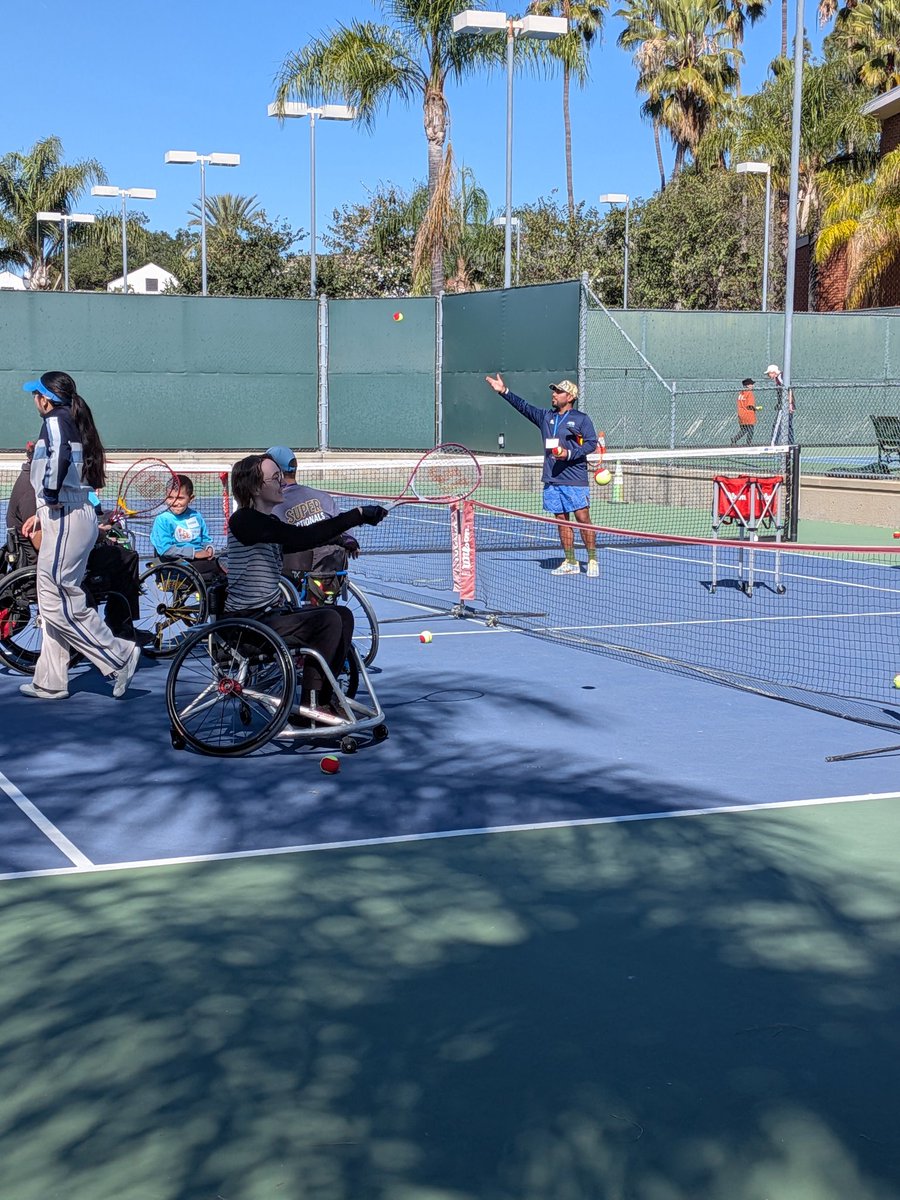 Casey 🤨 Ains tweet media