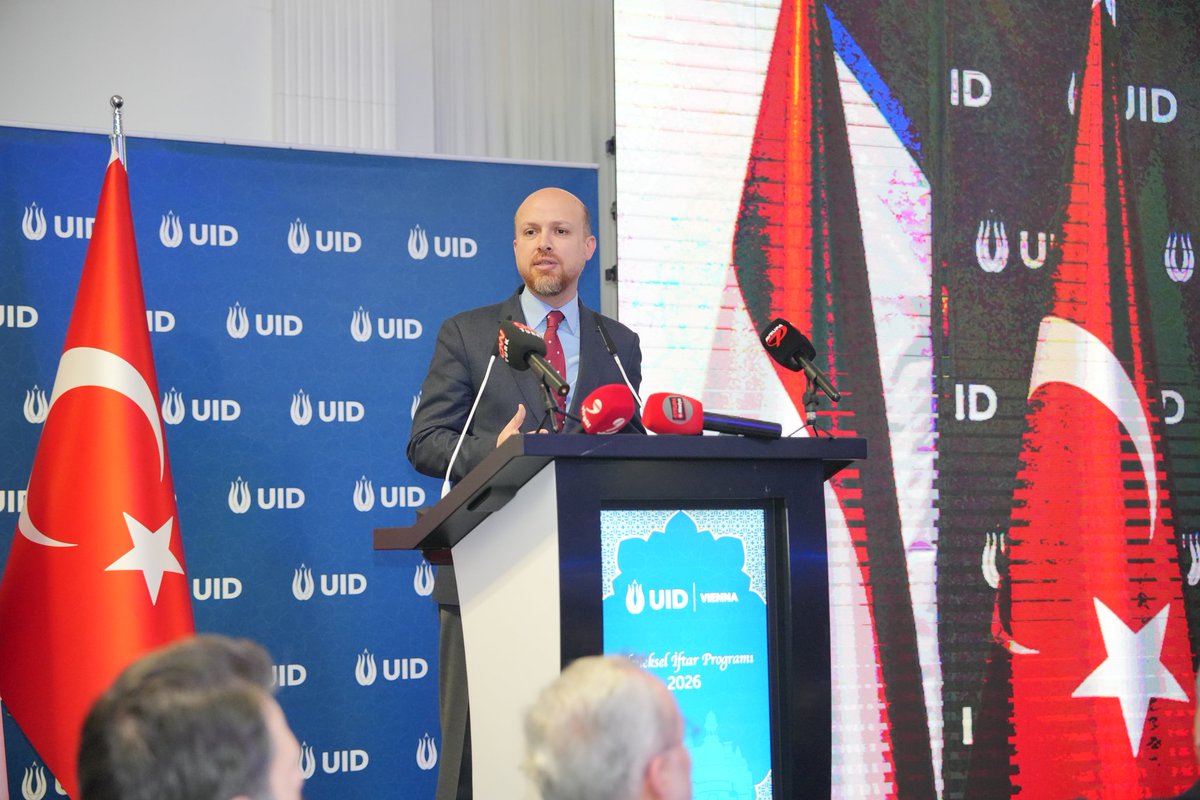 U_I_D's tweet photo. 📍 Viyana

🇹🇷 Viyana Bölgemizin Kurumsal İftar Programı yoğun katılımla gerçekleştirildi.

Programda, @ilimyaymavakfi Mütevelli Heyeti Başkanı Necmeddin Bilal Erdoğan katılımcılara hitap etti.

Konuşmasında, gençliğin eğitimle güçlendirilmesinin ve değerlerine sahip çıkan nesiller yetiştirmenin önemine vurgu yapan Sayın Erdoğan, “Güçlü bir gelecek, kimliğini bilen ve değerlerine sahip çıkan nesillerle inşa edilir.” ifadelerini kullandı.

Kıymetli katılımları ve anlamlı hitapları için Sayın Necmeddin Bilal Erdoğan’a teşekkür ederiz.

📍 Vienna

🇬🇧 The Corporate Iftar Program of our Vienna Region was held with strong participation.

During the program, Mr. Necmeddin Bilal Erdoğan, Chairman of the Board of Trustees of the İlim Yayma Vakfı, addressed the participants.

In his speech, he emphasized the importance of empowering youth through education and raising generations that uphold their values, stating: “A strong future is built by generations who know their identity and stand firm in their values.”

We sincerely thank Mr. Necmeddin Bilal Erdoğan for his valuable participation and meaningful address.

#UID #Ramadan