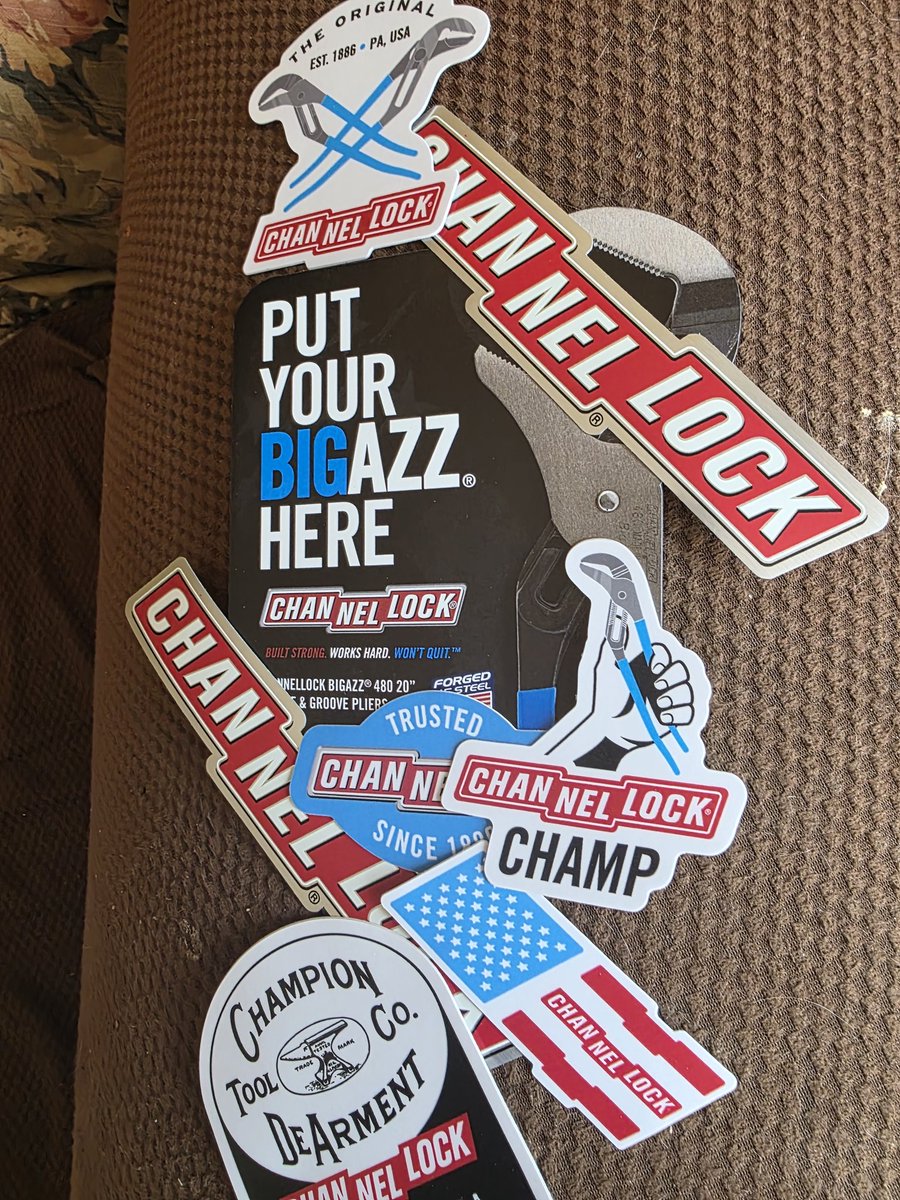 Brians_hat_page's tweet image. Channel lock sent me a ton of stickers and a magnet.  Thank you to channel lock for all the cool items. Im so grateful for everything you sent. 

#channellock #Vicegrip #tools #promoitems #stickers #sticker #magnet #magnets #promo #promotional #promoitems #fanpacks #fanpack