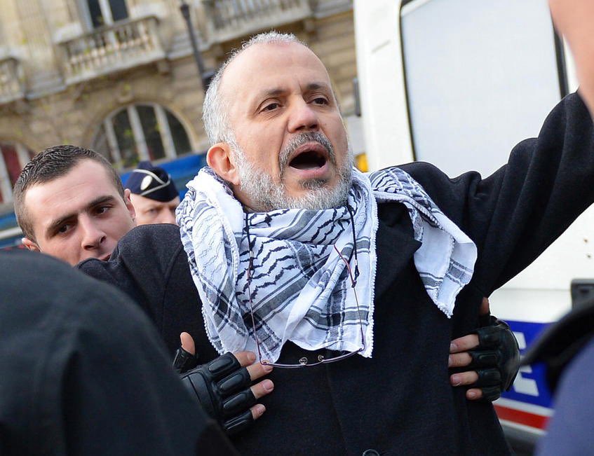 Imam1chalghoumi's tweet image. Justice a parlé face à la barbarie et au terrorisme. La condamnation ferme dans le procès de l’assassinat de Samuel Paty , est un point important pour les familles des victimes et pour notre société. Restons unis contre la haine et l’extrémisme. #Justice #SamuelPaty