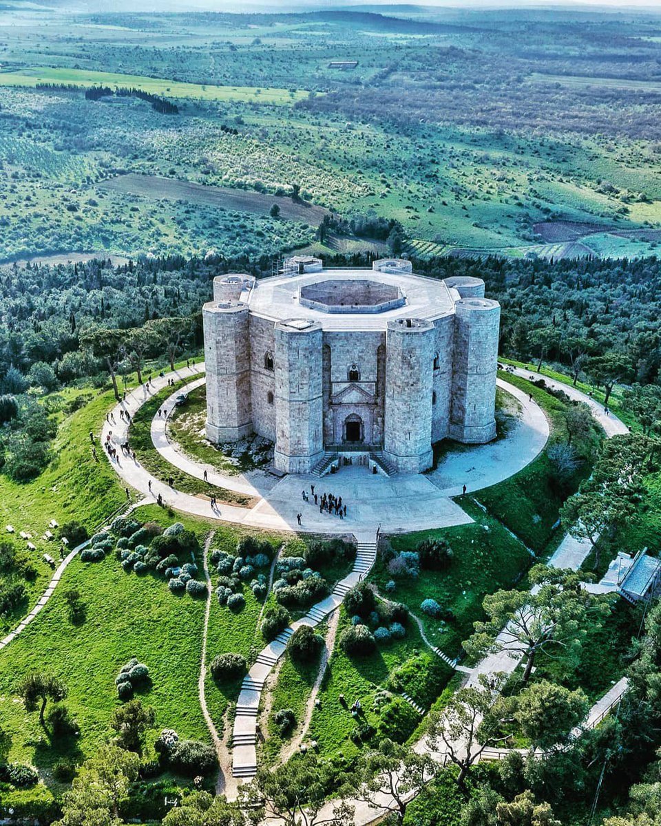 archi_tradition's tweet photo. Castel del Monte, a very unusual, totally symmetrical octagonal castle built in the 1240s in Apulia, Italy 🇮🇹 https://t.co/0g9S5eI5ZZ