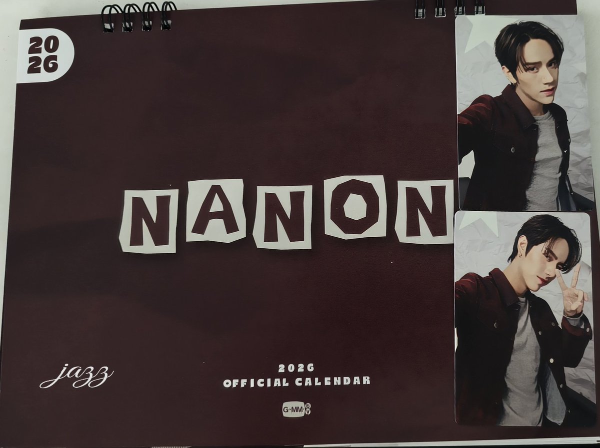 Finally my work desk have a calendar.

#mynameisnanon