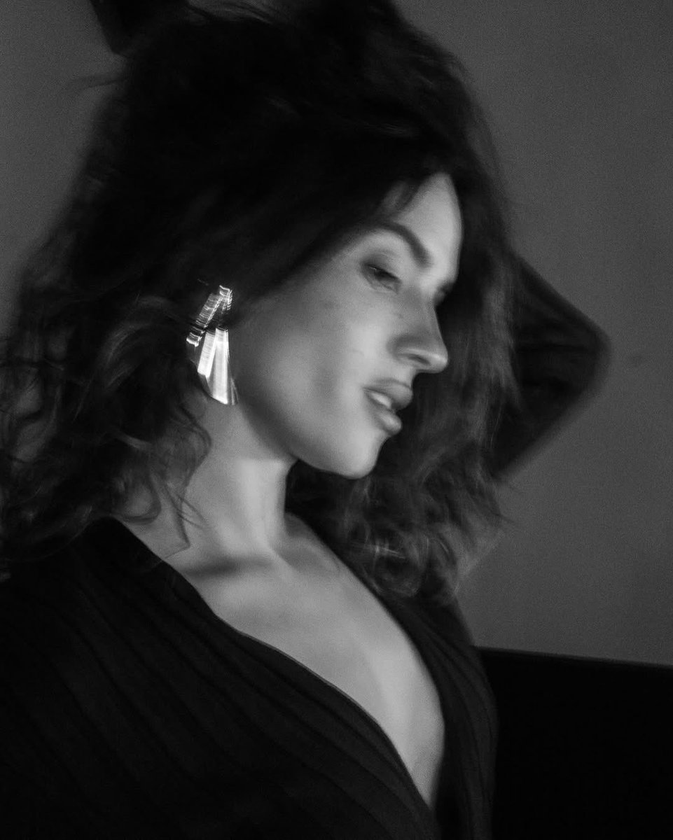 Adria Arjona Updates tweet media