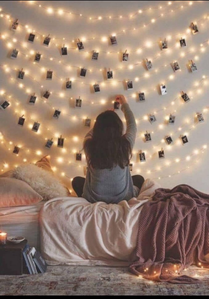 hanan1aljabarte's tweet photo. تحسنت حياتي حين توقفت عن سكب طاقتي في كؤوس لم تملأ كأسي يوما 

سواء كانوا أصدقاء، عائلة، أو زملاء، القاعدة واحدة :

أنت تستحق من يبادلك الحضور كما تحضر
والاهتمام كما تهتم والحب كما تمنح 

التوازن العاطفي يبدأ حين تدرك أن العطاء دون مقابل ليس تضحية بل استنزاف

اختر من يشبه قلبك لا من يستهلكه♥️

 #تشافي_hanan1aljabarte