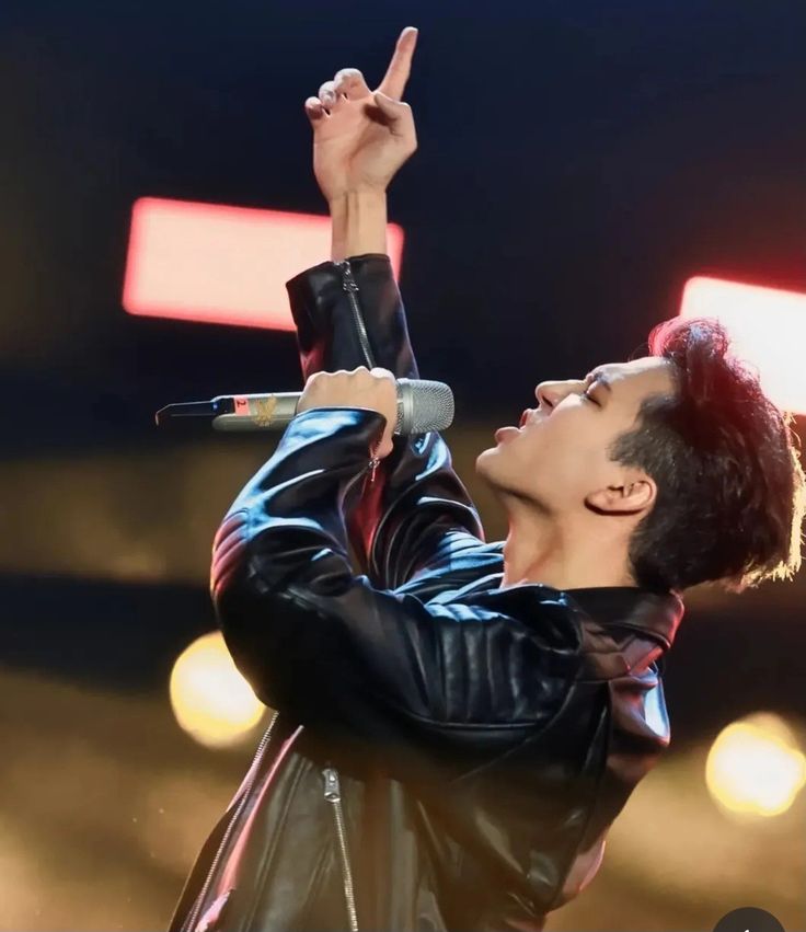 MonicaValdi🇨🇱 ✌ tweet media