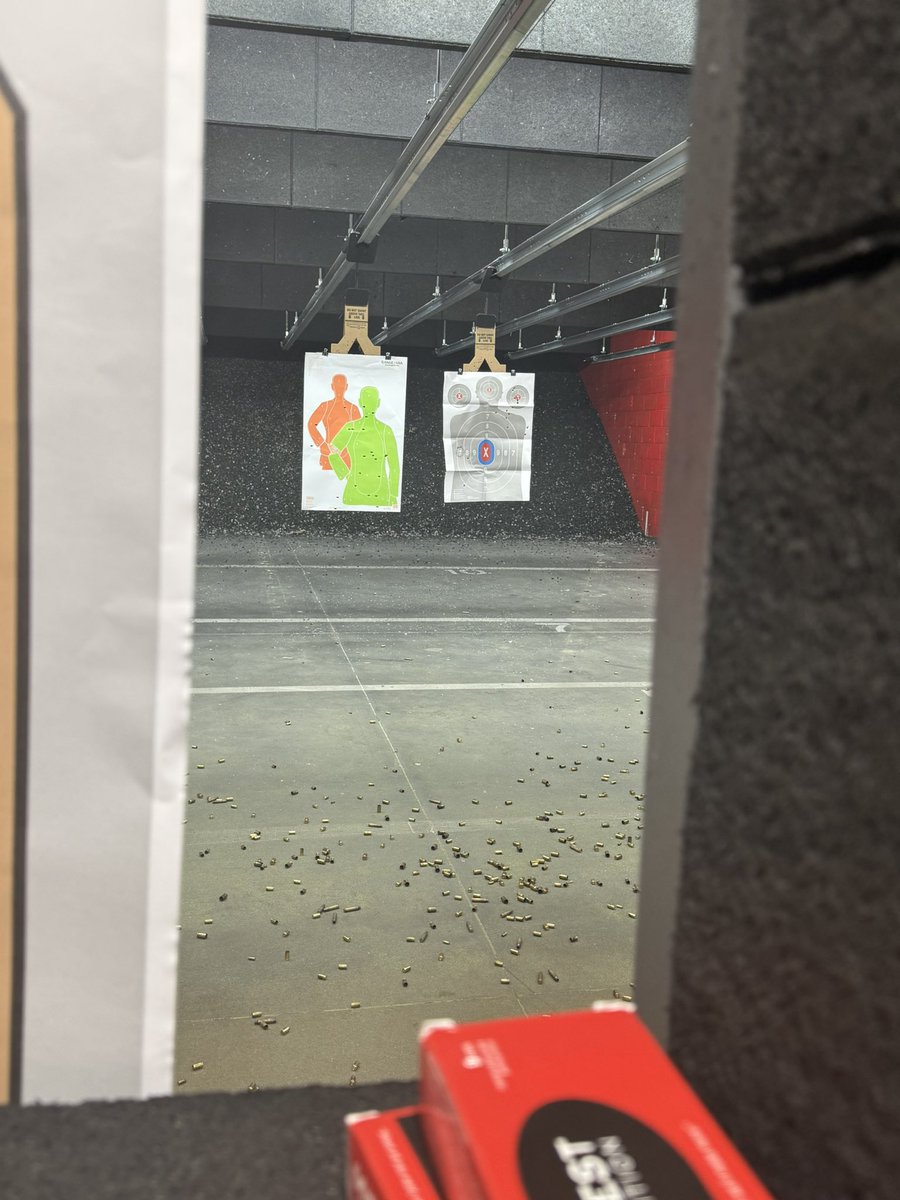 FoodLocker 👟🍔 RN5 tweet media