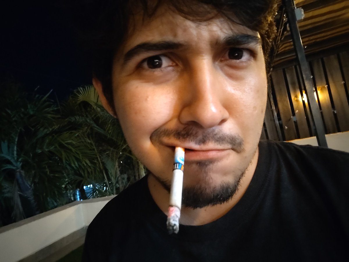 MercadexI's tweet photo. ya me aburrí de poner lo que escucho, pero ahora dire lo que pienso https://t.co/akfQXjrWKV