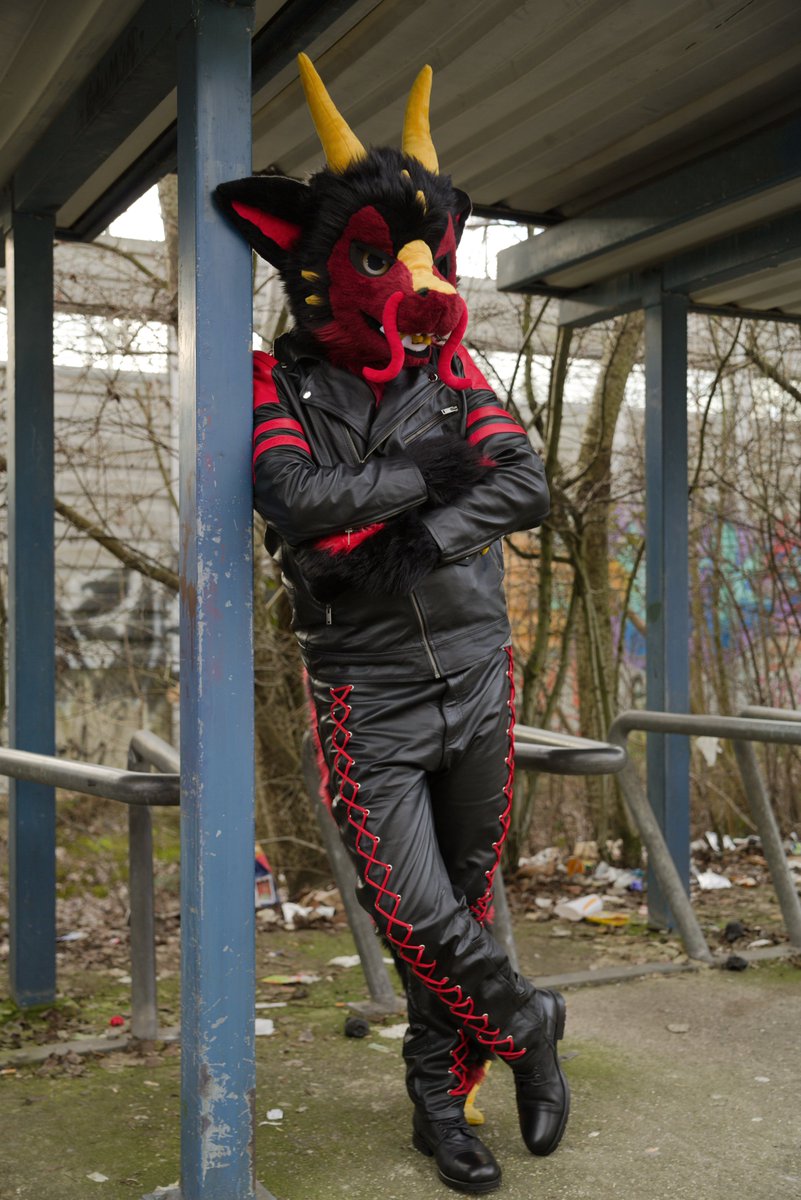 RuyakTanCoch's tweet photo. A new dragon has arrived in town. Prepare for trouble.
📸 Waldi vom Berg
🪡 @Sasa_Creations https://t.co/xs4G7uhL6y