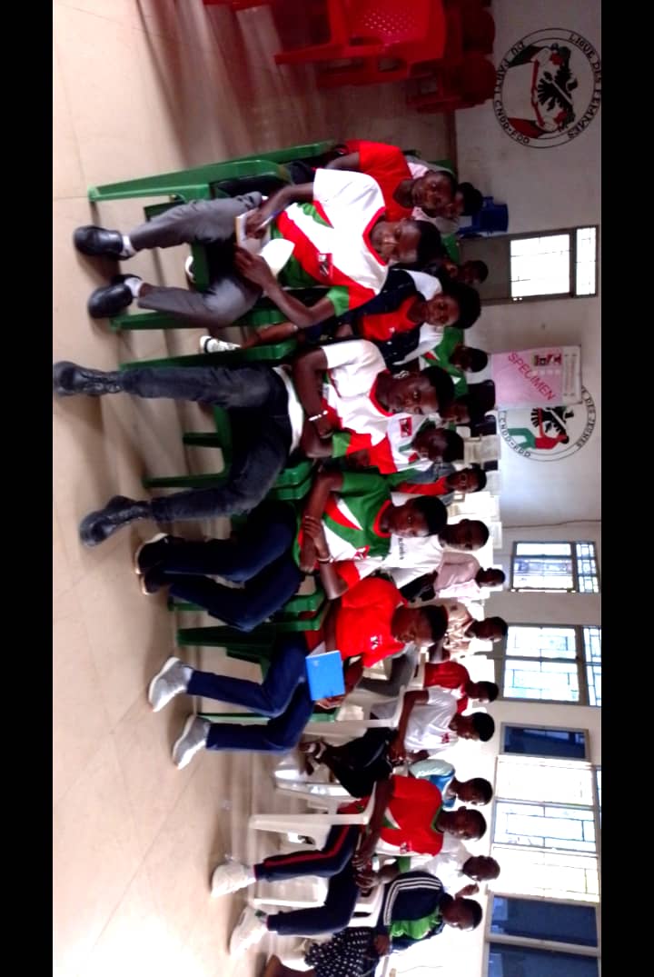 cndd_fddburunga's tweet photo. Kuwa2/3/2026 #imbonerakure zigize antenne #Rutana ziga mu makaminuza atandukanye ari  @Bujaprov2025 bakoranye muntumbero yo gupanga akarere: mu kwiga ivyoteza imbere igihugu,n'ugukora  imigambi yo kwiteza imbere ,bakanashima kandi l'ETA mveyi l'ETA nkozi kumigambi myiza yakoze. https://t.co/pDADvYwG5v