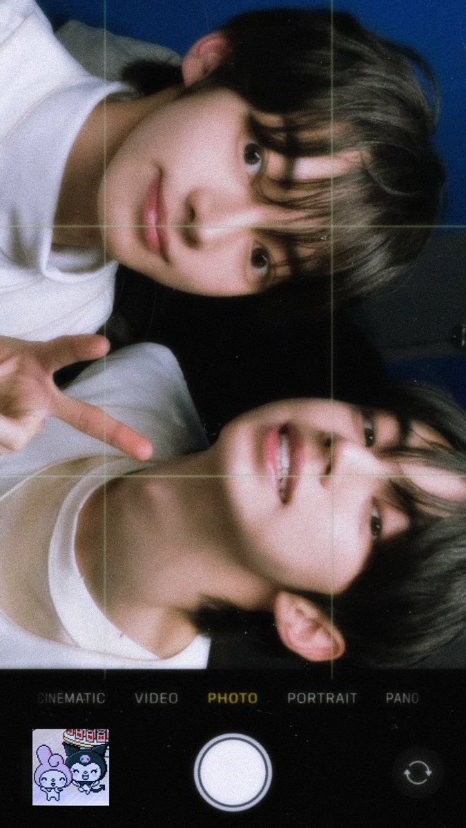 handdoiiz's tweet photo. #HANDOZ #한도즈 #ハンドズ : 📸🎞️🖤💜 https://t.co/Z8Ihen0wnd
