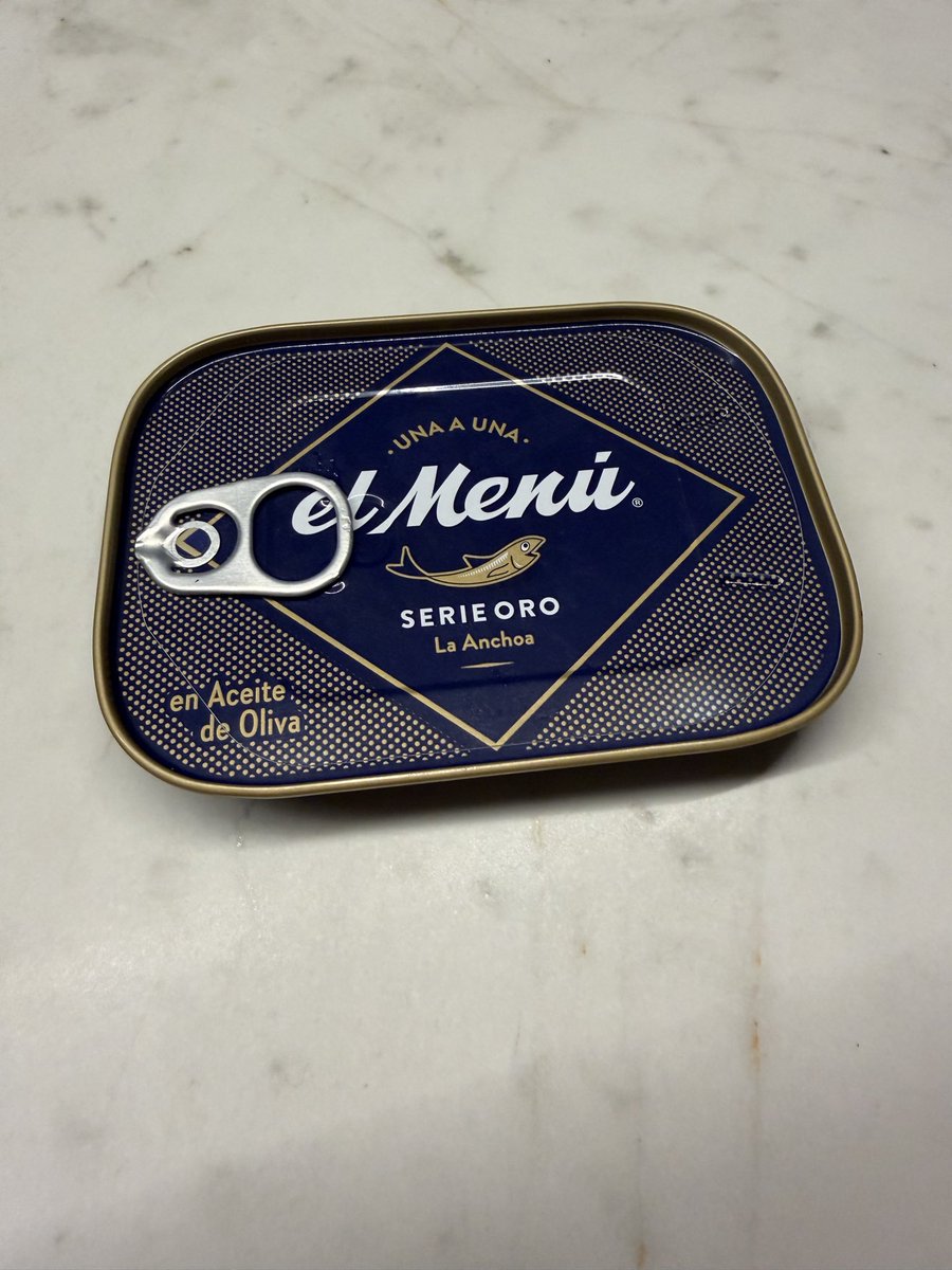 calidadenlatada's tweet photo. Anchoas del Cantábrico “Serie Oro” de #ElMenú y noche de fútbol con el #RealMadrid… ¿Quién da más? Pruébalas!! 😉
#calidadenconserva #comerrico #gourmet #ciudadreal #toledo #RealMadridGetafe https://t.co/t1JDZauncr